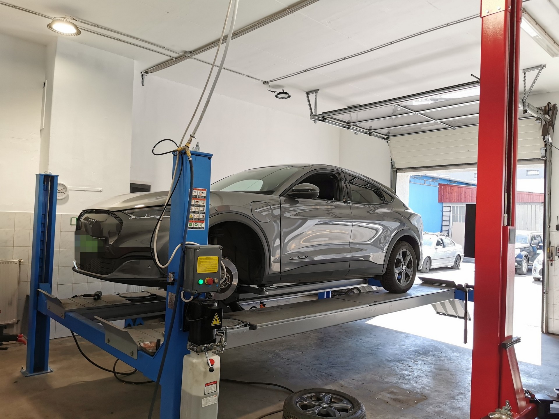 kamfor_auto_gyorsszerviz_fekjavitas