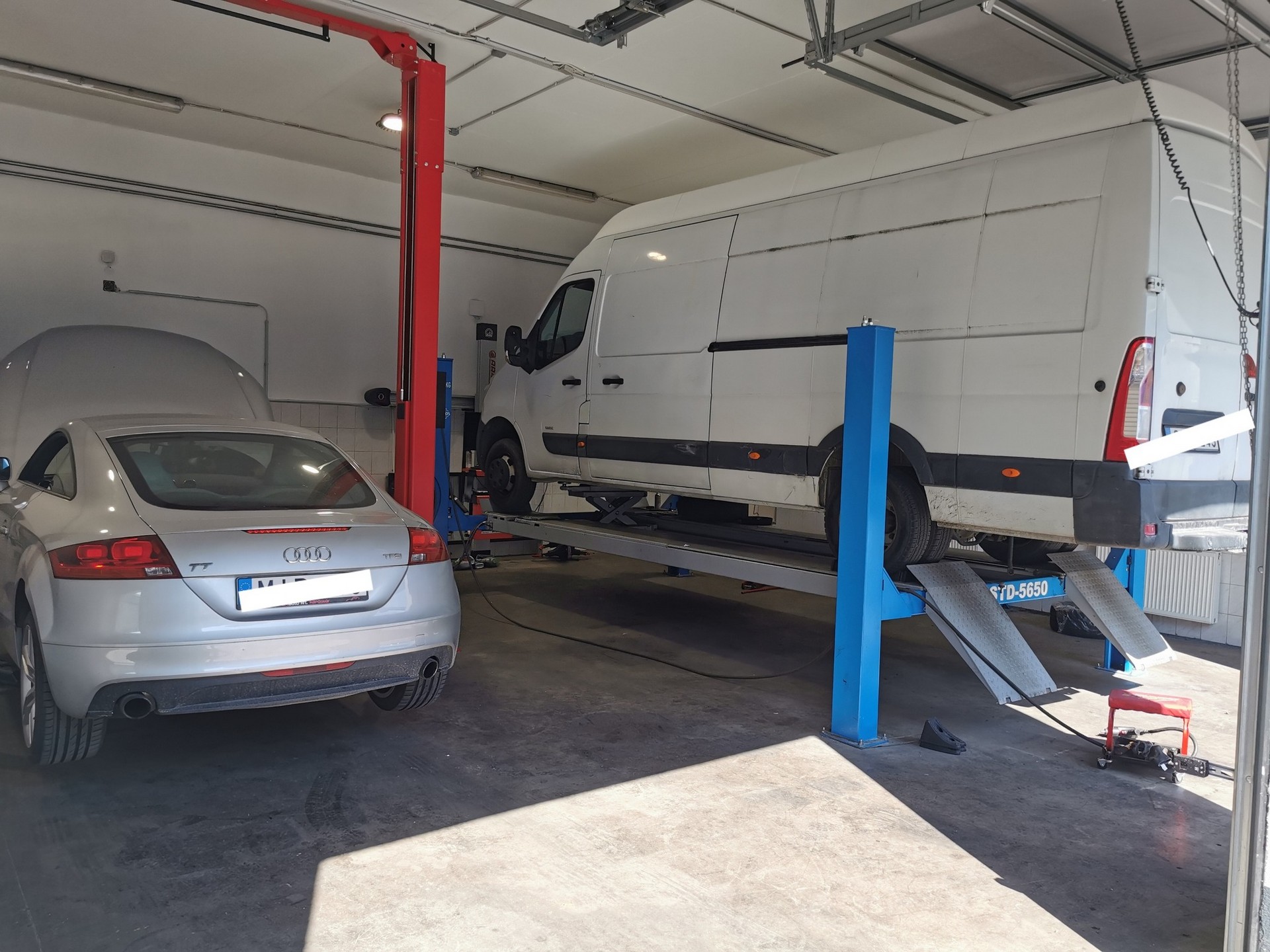 kamfor_auto_gyorsszerviz_muhely